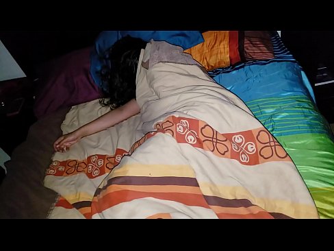 ❤️ Anak tiri berating ibu tiriné enom nalika dheweke turu. ❌ Porno ing pornojv.pornxlxx.ru ❌